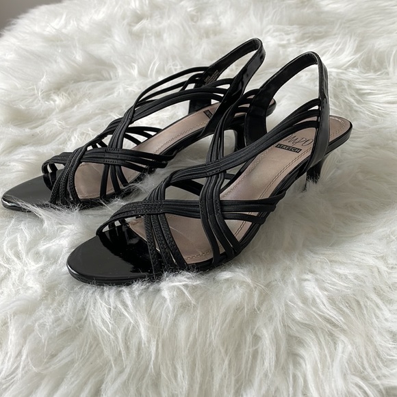 Impo Stretch Expose 8 1/2 M Black 2 1/2 " Heel Woman's slingback dress Shoe - Picture 3 of 8